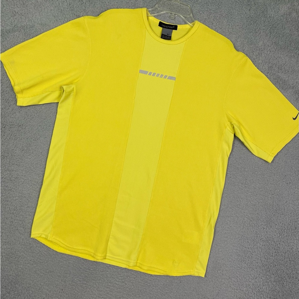 Vintage y2k nike sphere t-shirt